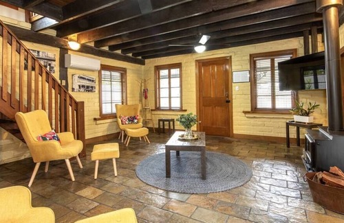 Willunga Cottage | SELF'S COTTAGE unique & original private sanctuary
