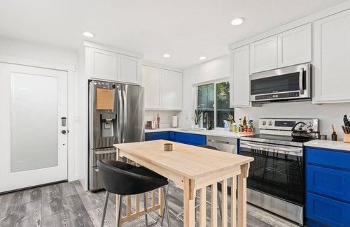 Sellwood-Moreland House | Sellwood Retreat, New Construction, Open Patio w/Deck, BBQ and Fire-Table, Walk to Parks and Food