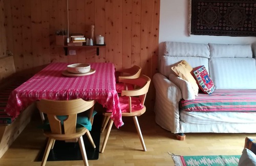 Selva di Val Gardena Apartment | SELVA ValGardena, cozy flat, central and close to the ski slopes (only mt. 300!)