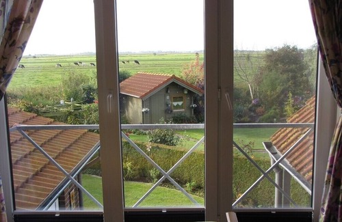 Ditzum House | Semi-detached house in a quiet location in Ditzum with south terrace /garden and garage