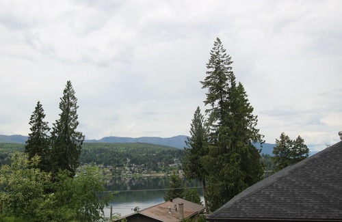 Blind Bay House | Semi Lakefront 2 Bedroom Private Suite