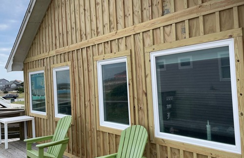 Rodanthe House | Semi Oceanfront/2 king,1 queen/handicap friendly/deck w/ocean & sound views