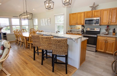 Ocean Sands House | Semi-Oceanfront, 6 BRs, Priv Pool, H Tub, Rec Rm, OS6B, Seashell