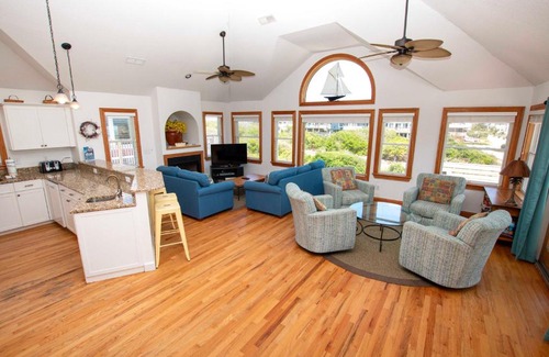 Ocean Sands House | Semi-Oceanfront, Close to Beach, Private Pool, Pool Table, OS5Q, Olympus