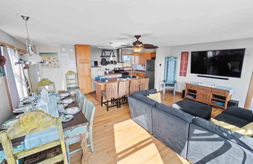 Hatteras House | Semi-Oceanfront Dog Friendly w/Pool, Hot Tub, Game Room, Luggage Lift, Wet Bar