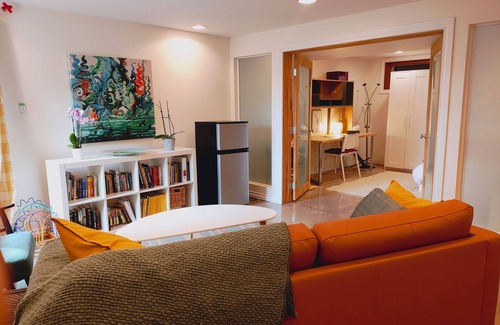 West Edmonton House | Semi Private Suite-U of A, UA Hospital, Whyte Ave, Trails, Train!