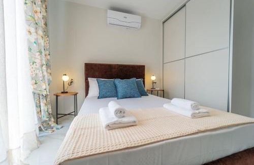 Nea Peramos Apartment | Semiramis Modern - Sleeps 8