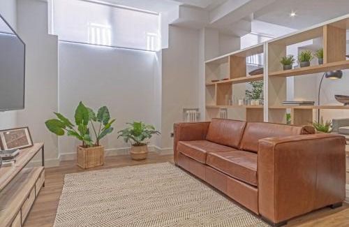 Recoletos Apartment | Semisótano cercano al Retiro Lagasca Retiro II
