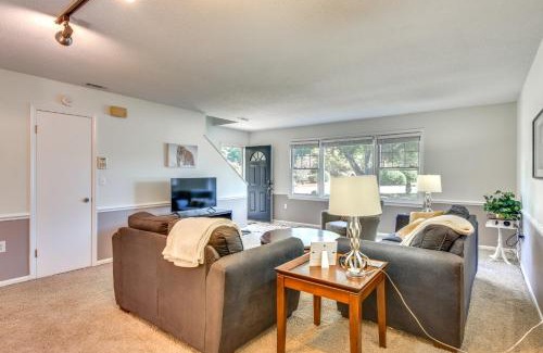 Keowee House | Seneca Escape with Screened Patio Near Lakes!
