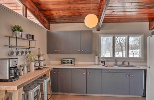 Seneca Falls Cottage | Seneca Falls Cottage on Cayuga Lake Wine Trail!