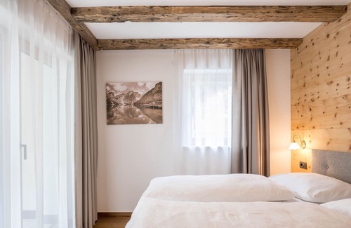 Mantana Apartment | Sennes - Chalet Dolomit with Garden, Balcony, Mountain View & Wi-Fi; Parking Available
