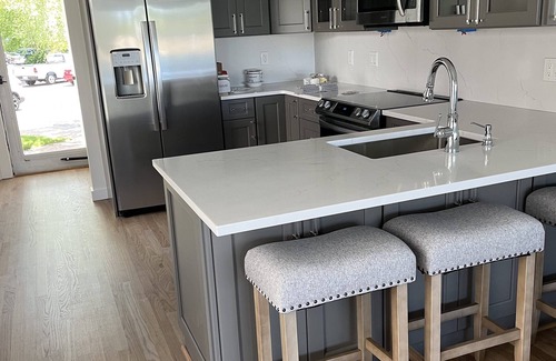 Greenport Condo | Sensational, newly remodeled waterfront Greenport condo
