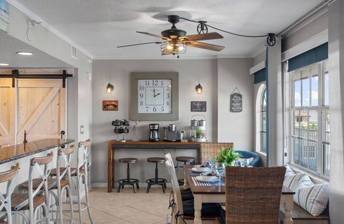 Clearwater Beach Condo | SEPT DEAL 10% OFF Waterfront Retreat~Walk to Beach~Central Location