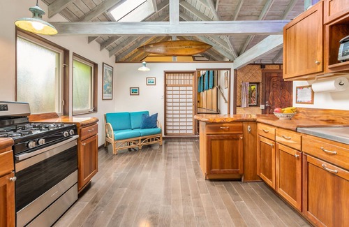 Wainiha House | SEPT DISC Island Beach House 1 minute walk to Sand Kids Welcome Lic#TVNC1058