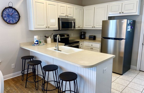 Morgantown House | Sept Just Reduced! Steps to pool, easy beach access
