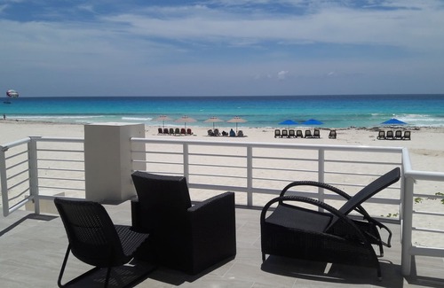Zona Hotelera Condo | SEPT OCT SALE Amazing Beach Front Apartment-3 BDRMS, 3 Baths, sleeps 8