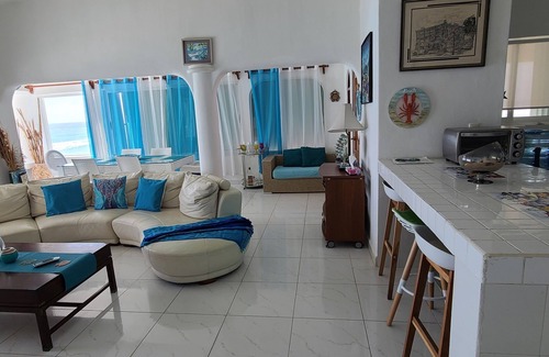Zona Hotelera Condo | SEPT- OCT SALE SPECTACULAR BEACH FRONT VIEW-RELAX IN A PRIVATE LOCATION