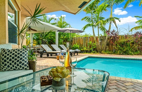 Plantation House | September 25% Promo-Private Heated Pool, 2 King Beds, Renovated Baths, BBQ, Golf