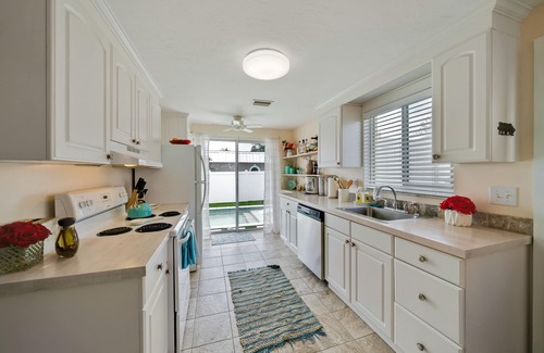 Anna Maria House | September Golf Cart Special