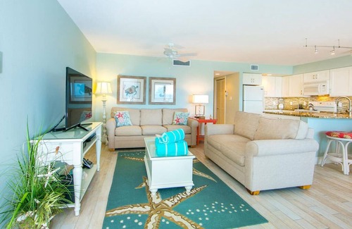 Bradenton Beach Condo | September Golf Cart Special