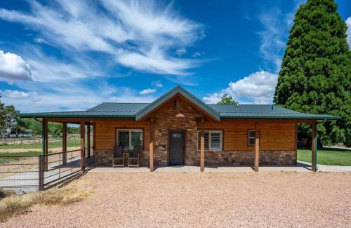 Kanab House | Sequoia Homestead in Kanab Pets OK Heated Pool