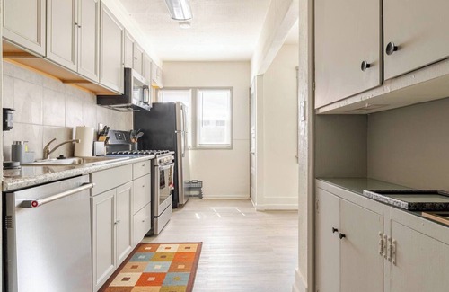 Visalia House | Sequoia/Kaweah Hospital Duplex 1/2