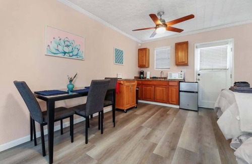 Visalia Apartment | Sequoia Parks Coast Wineries Skiing All Day Trips