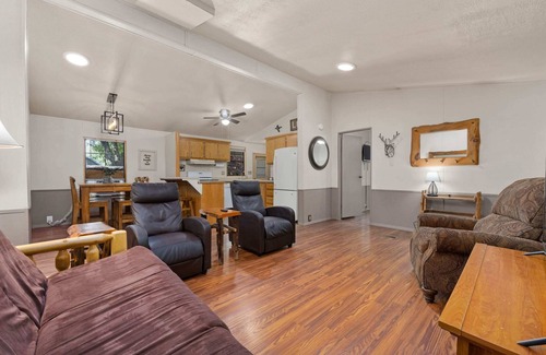 Kernville House | Sequoia Riverhouse at KRS Campground