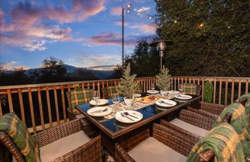 Yosemite Forks Villa | Sequoia's Dream with Mountain View, Spa, Heated Floor, Bar, Cinema!