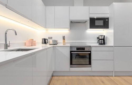 Canbury Apartment | SERCASA ~ Appletree Court ~ Kingston {cuatro}
