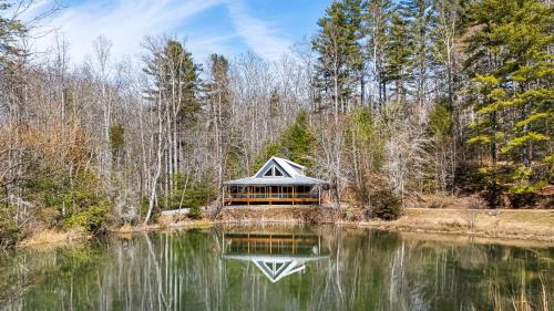 Hendersonville House | Serenade Shores by Carolina Mornings