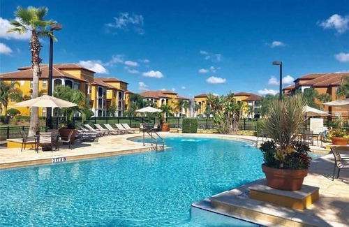 Sarasota Condo | Serenata Sarasota 2nd floor condo gated community - steps to the pool