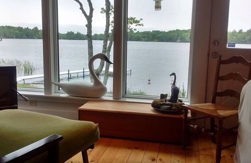 Hope House | Serendipity Cottage by Lermond Pond