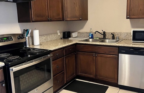 Fresno Condo | Serene 2bed/1bath condo with parking