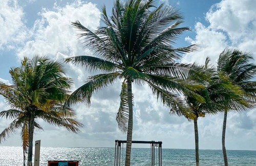 Puerto Morelos Apartment | Serene 3 bdrm Oceanfront apartment w/ resort style Pool and beach access