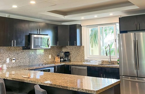 Puerto Morelos Apartment | Serene 3 bdrm Oceanfront apartment w/ resort style Pool and beach access