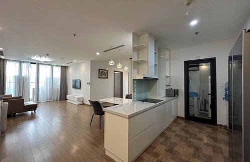 Tu Liem Apartment | Serene 4-bedroom apartment with AC in Vinhomes Skylake