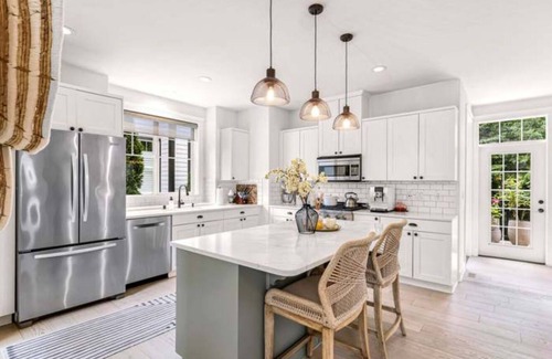 Issaquah Highlands House | Serene 5-bedroom house with WiFi in charming Issaquah