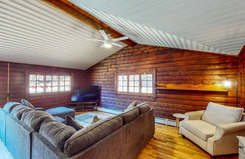 Monterey House | Serene Acreage - Pond - Hiking Trails Nearby