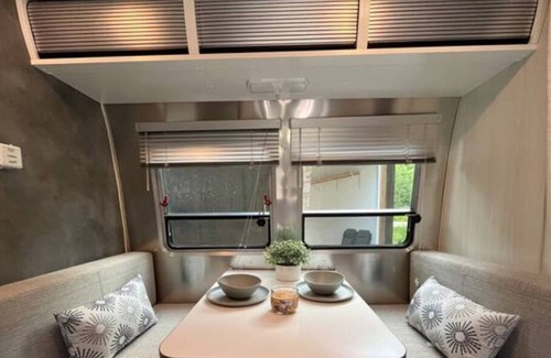 Sandpoint House | Serene Airstream 1/1 with Fire Pit