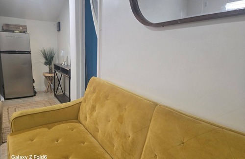Arcadia Bed & Breakfast | Serene bed & breakfast with AC in Temple City