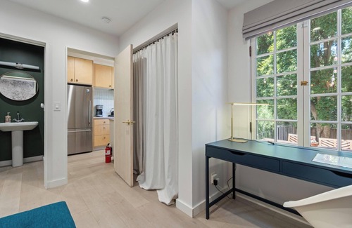 Hollywood Hills West House | Serene Bohemian-Style 2 BDRM Artist's Retreat