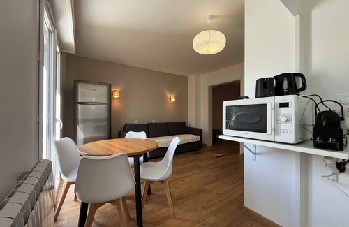 Cazaubon Apartment | Serene & bright T1 bis 500m from Thermes – relax, recharge & feel at home