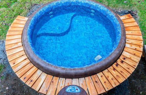 Lac-Swell Apartment | Serene Val Amico Spa Fireplace Lake Access