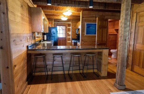 Harrodsburg Cabin | Serene Cabin along the KY Bourbon Trail