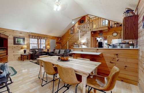 Townsend Cabin | Serene cabin w/Free Attraction Tickets, fire pit, screened porch & hot tub
