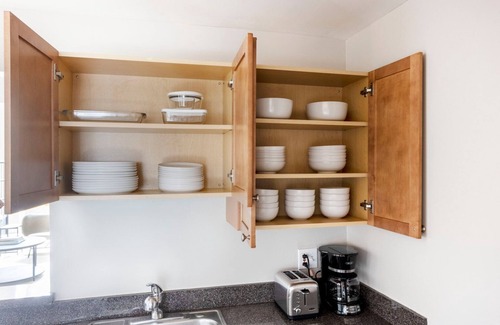 Central Square Apartment | Serene Central Square 2BR nr T, by Blueground