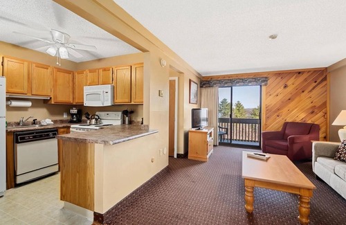 Weirs Beach Condo | Serene Condo