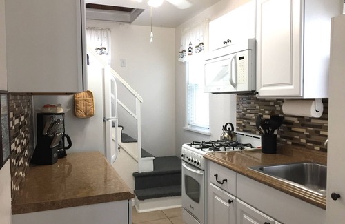Ortley Beach Cottage | Serene Cottage - non-smoking 1.5 blks to beach