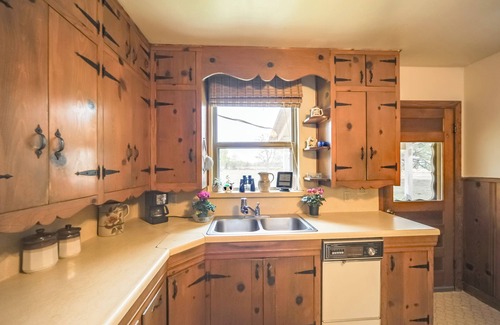 Fredericksburg House | Serene, Country Retreat ~ 12 Mi to Main St!